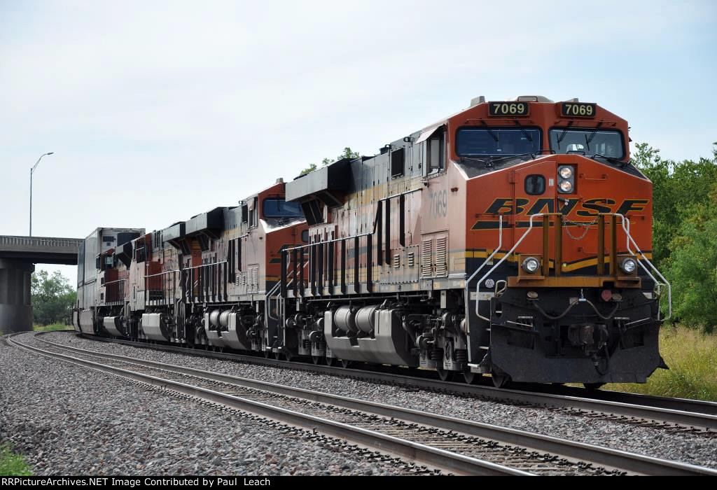 Westbound intermodal eases down the siding